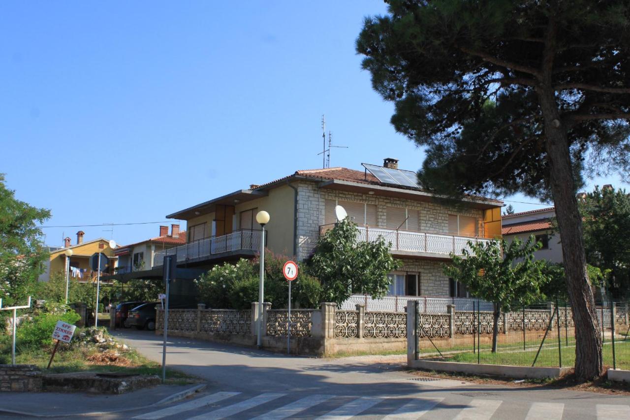 Apartments With A Parking Space Umag - 7066 Zewnętrze zdjęcie