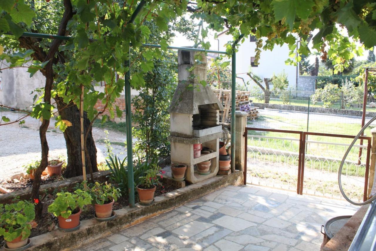 Apartments With A Parking Space Umag - 7066 Zewnętrze zdjęcie