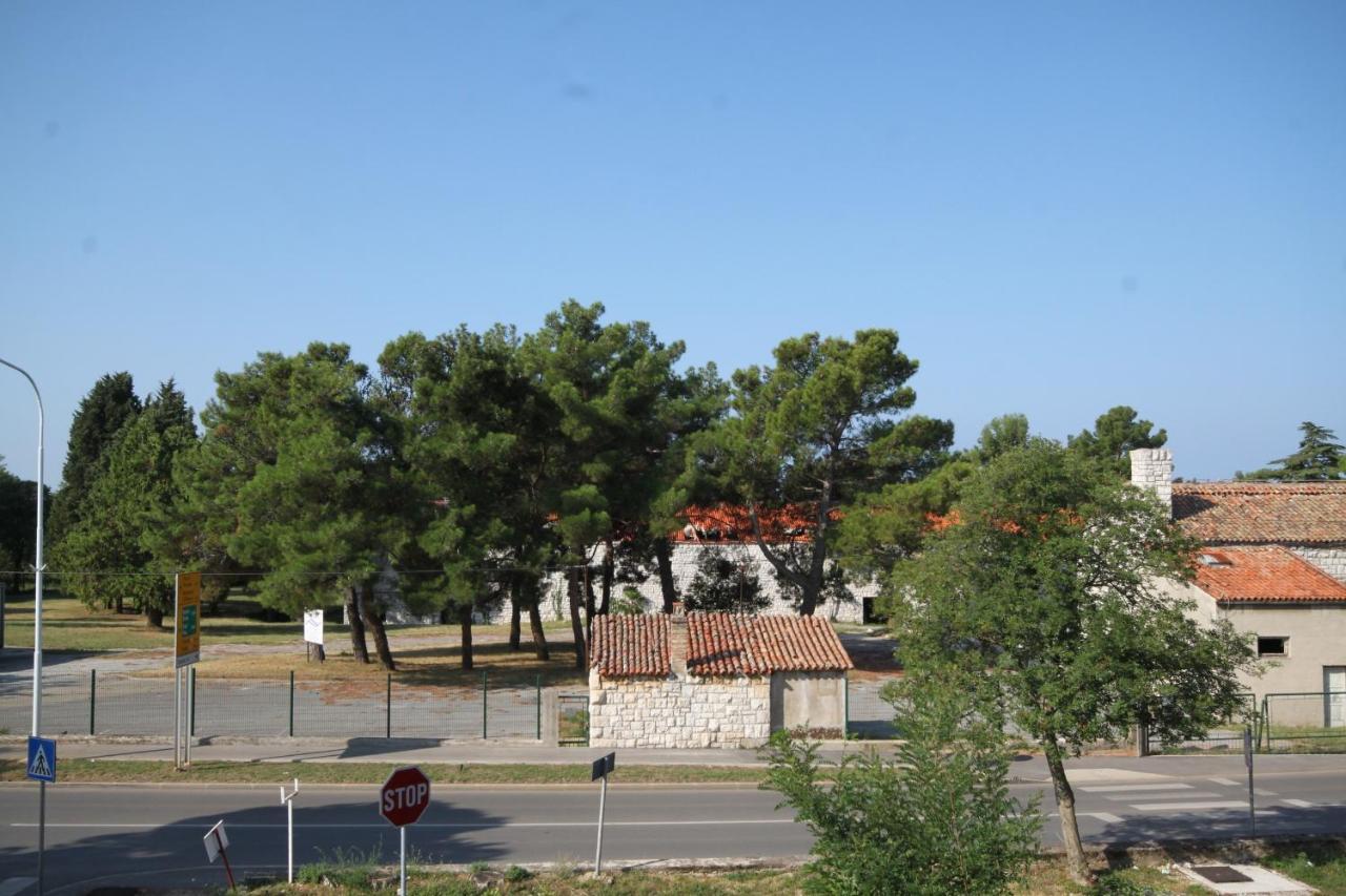Apartments With A Parking Space Umag - 7066 Zewnętrze zdjęcie