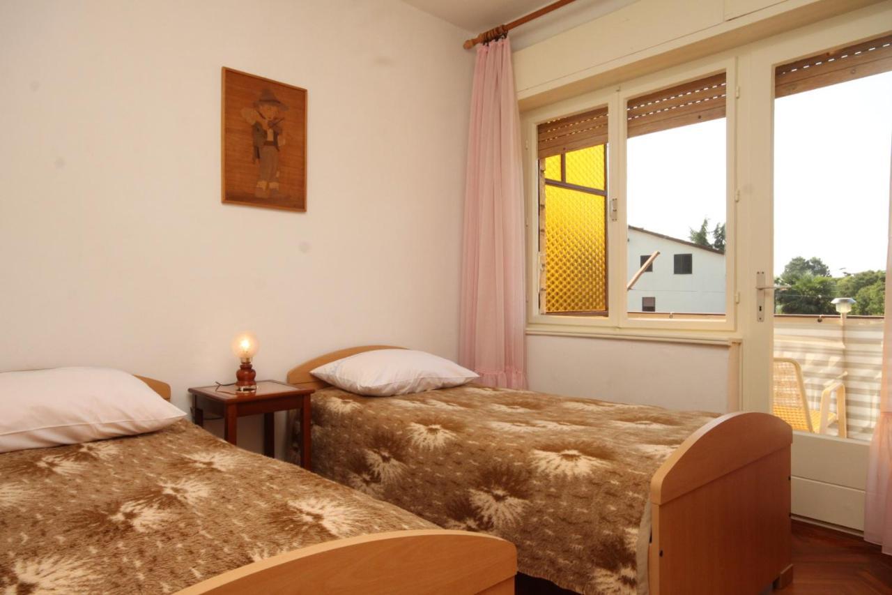 Apartments With A Parking Space Umag - 7066 Zewnętrze zdjęcie